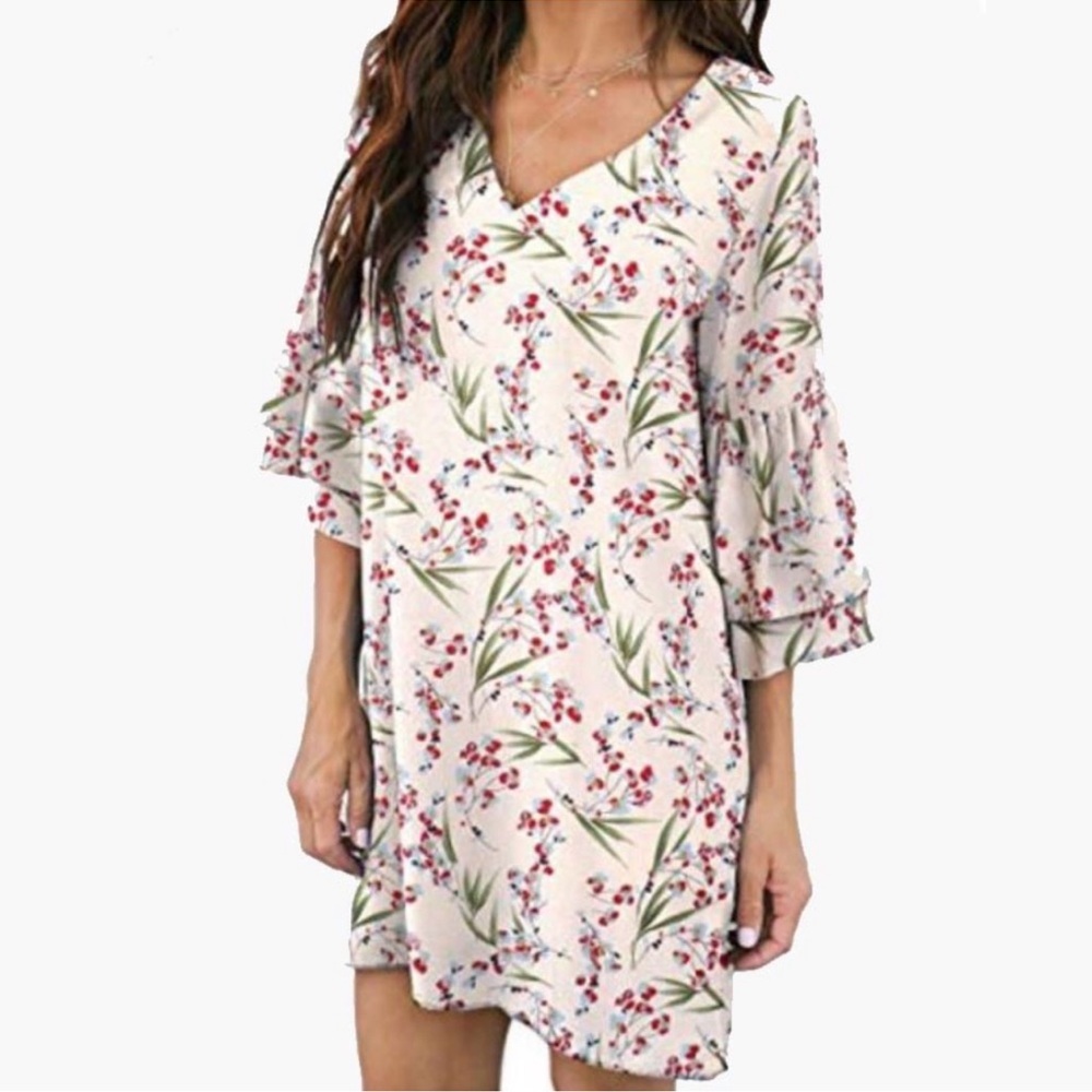 NWT Belongsci Cream Bell Sleeves Floral
Dress